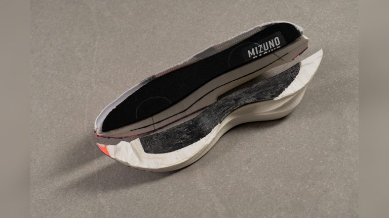 Running Shoes With Carbon Fiber Plate