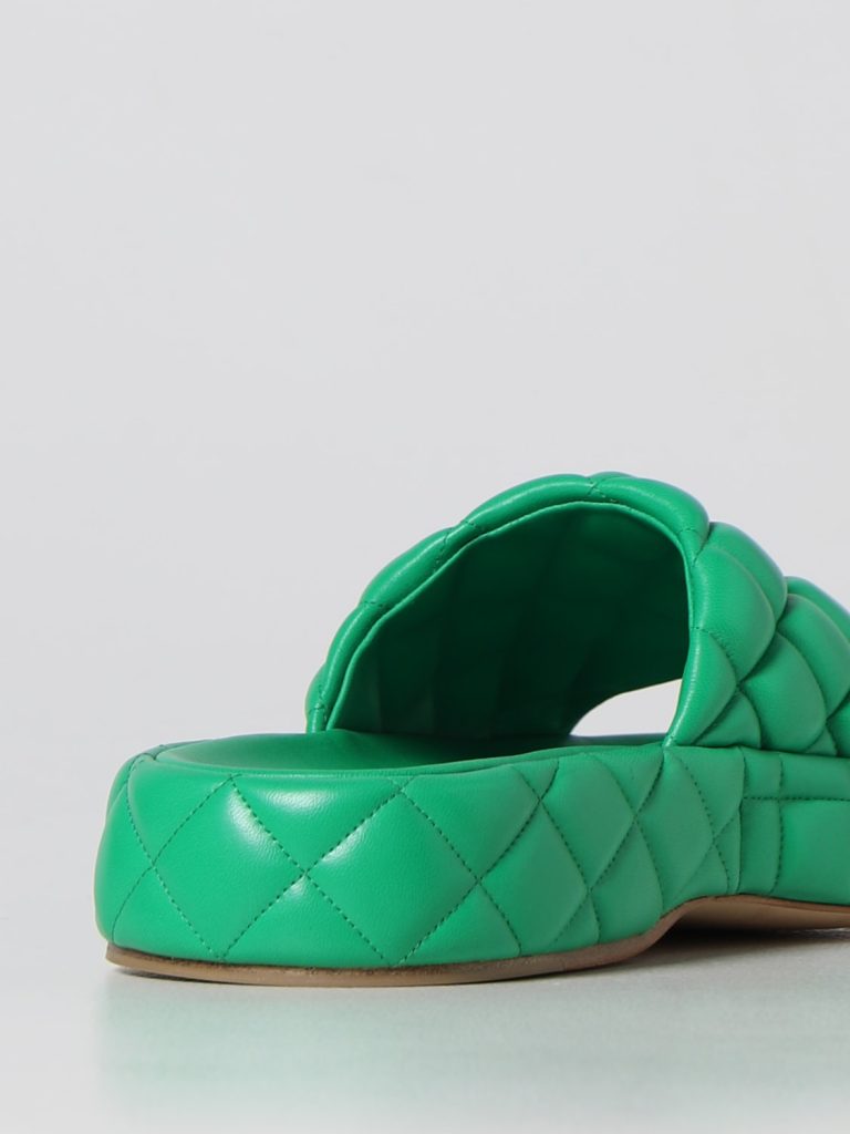 Does Bottega Veneta Shoes Run Small